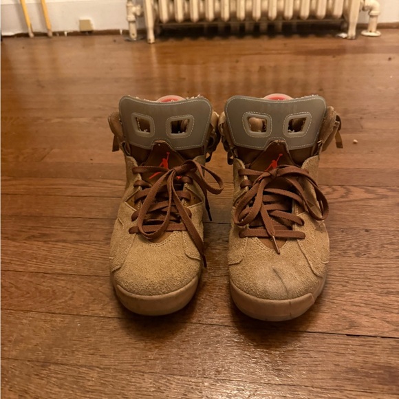 Travis Scott British Khaki - Picture 1 of 5